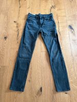 H&M Jeans schwarz Slimfit Größe 29/32 Köln - Nippes Vorschau