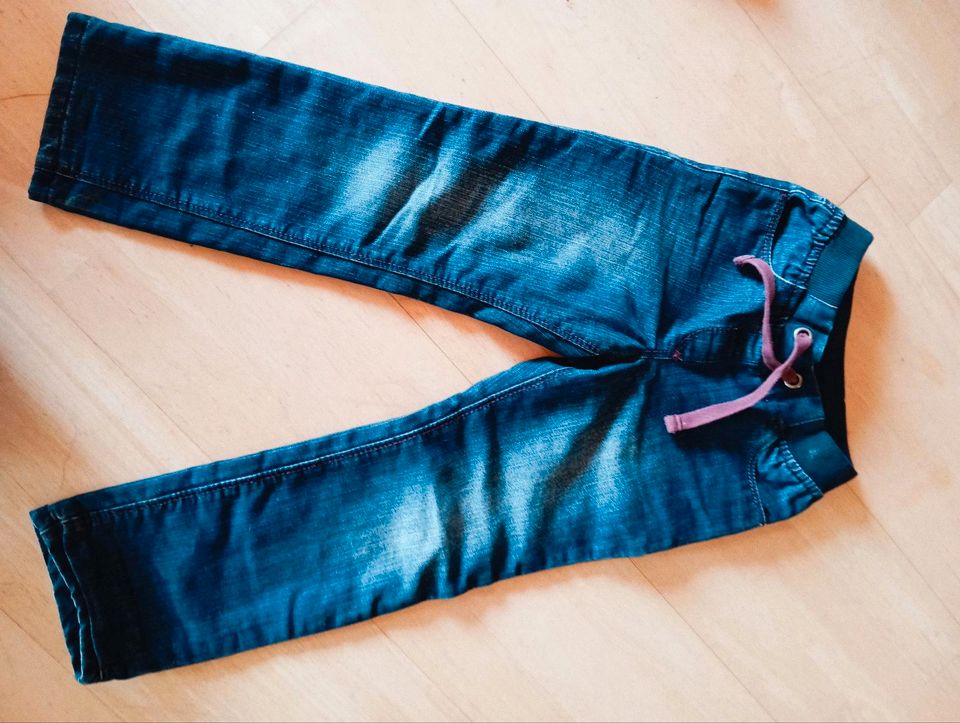 Jeans Hose jeans 110 in Grünenbach Allgäu