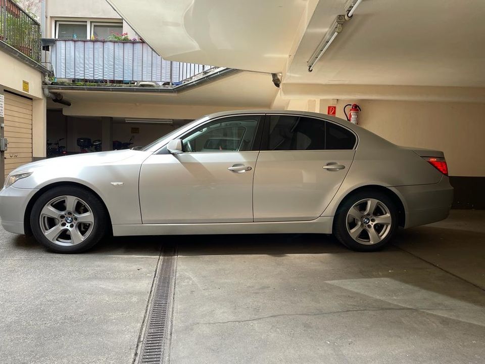 BMW 523i (E60, Facelift) in Düsseldorf