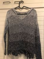 Strickpulli mit Kapuze von Hollister Größe S dunkelblau/weißt Mülheim - Köln Holweide Vorschau