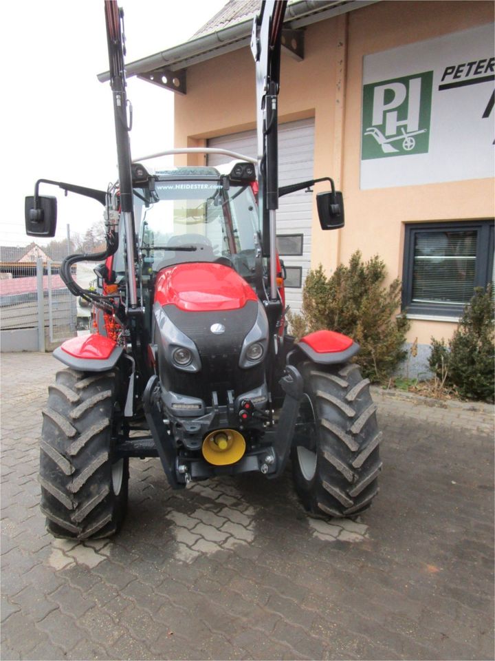 LINDNER Traktor LINTRAC 100 PS NEU stufenlos Allrad Frontlader in Wildenberg