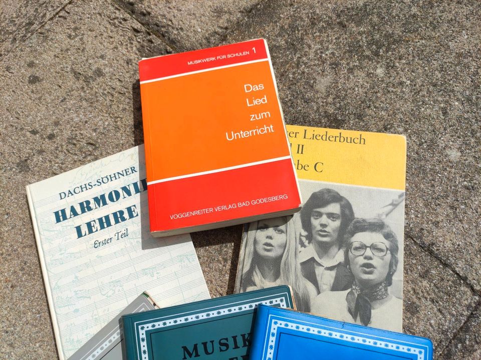 Diverse Musik in der Schule Liederbücher in Lauben