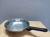 Fissler Bratpfanne mit Wabenboden 28cm Nordrhein-Westfalen - Lotte Vorschau