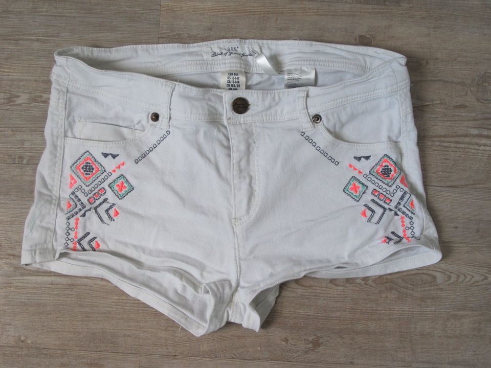 Gr. 164 ☆ Jeans Shorts von H&M ☆ Stickerei Ethno Wie NEU! in Dollern