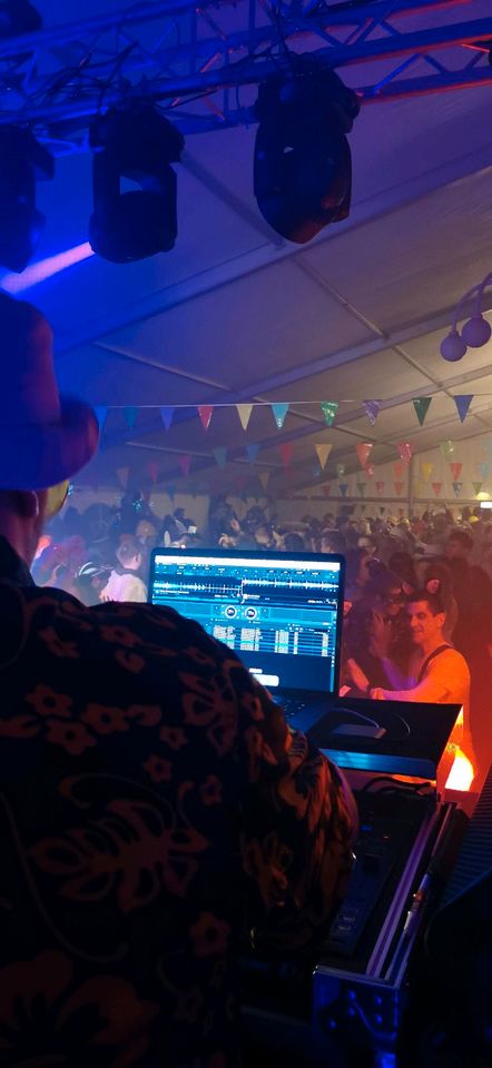 DJ Service : Hochzeiten, Firmenfeier Party DJ,  mobiler DJ in Seesen
