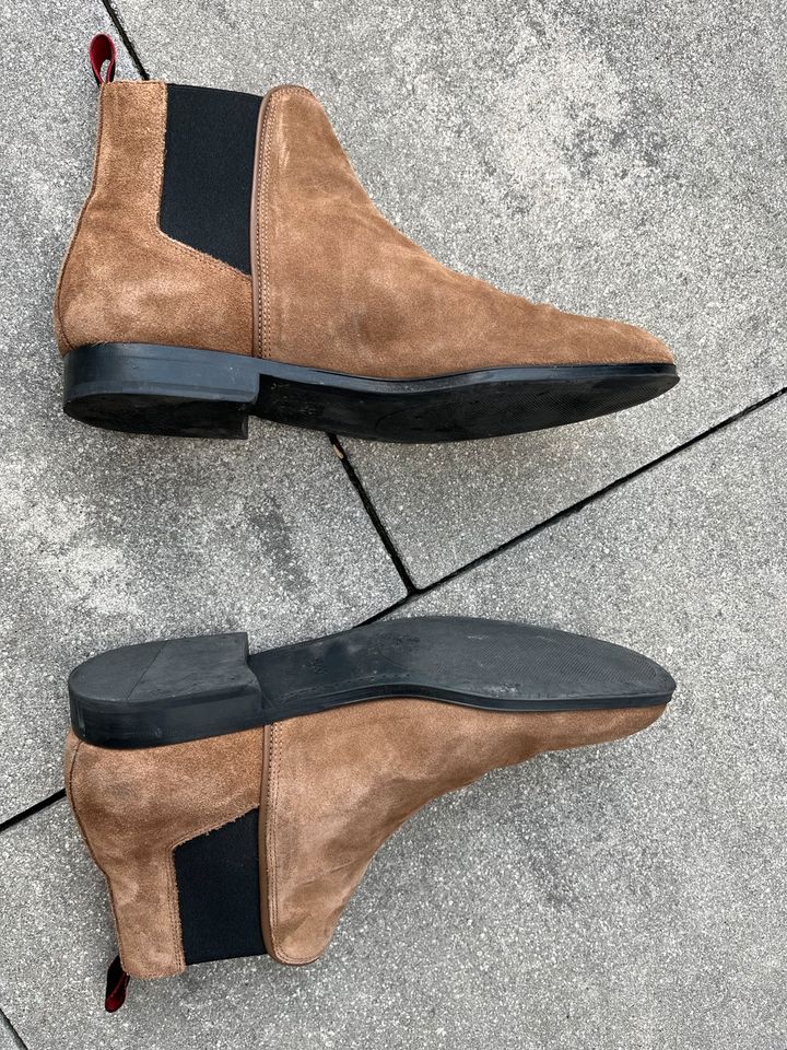 Neuwertige Chelseaboots Hugo Boss Männer in Nürnberg (Mittelfr)