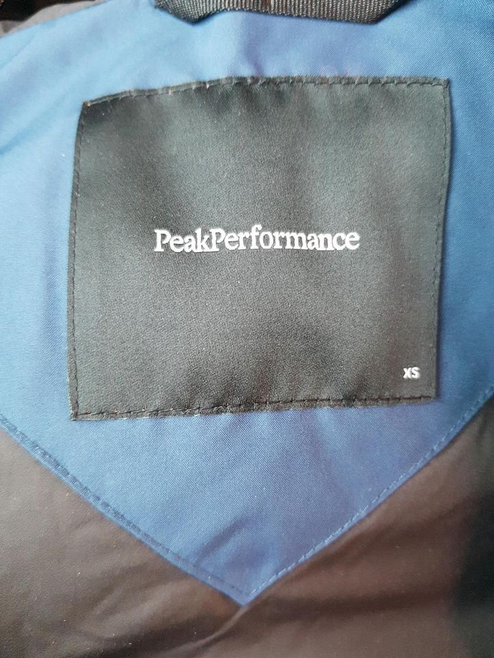 Peak Performance Jacke warm Damen in XS NEU in München