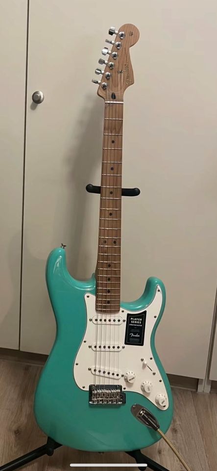 Fender player strat sss Baujahr 2023 in Erlangen