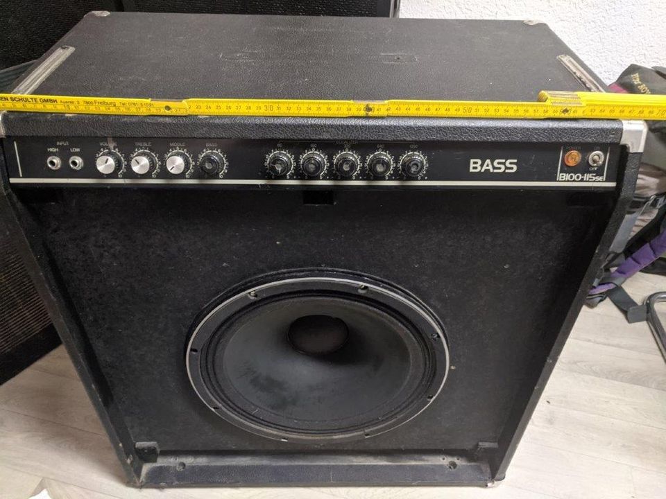Yamaha B100-115SE Vintage Bass Combo Amplifier 250W in Lautenbach