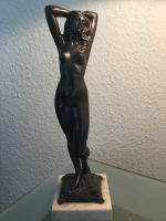 Skulptur  Frau Akt Erotik auf Mamorsockel wahrscheinlich Zinkguss Schleswig-Holstein - Gettorf Vorschau