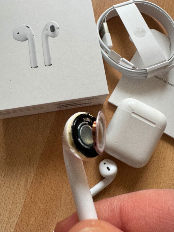 Apple AirPods 2 in Düsseldorf