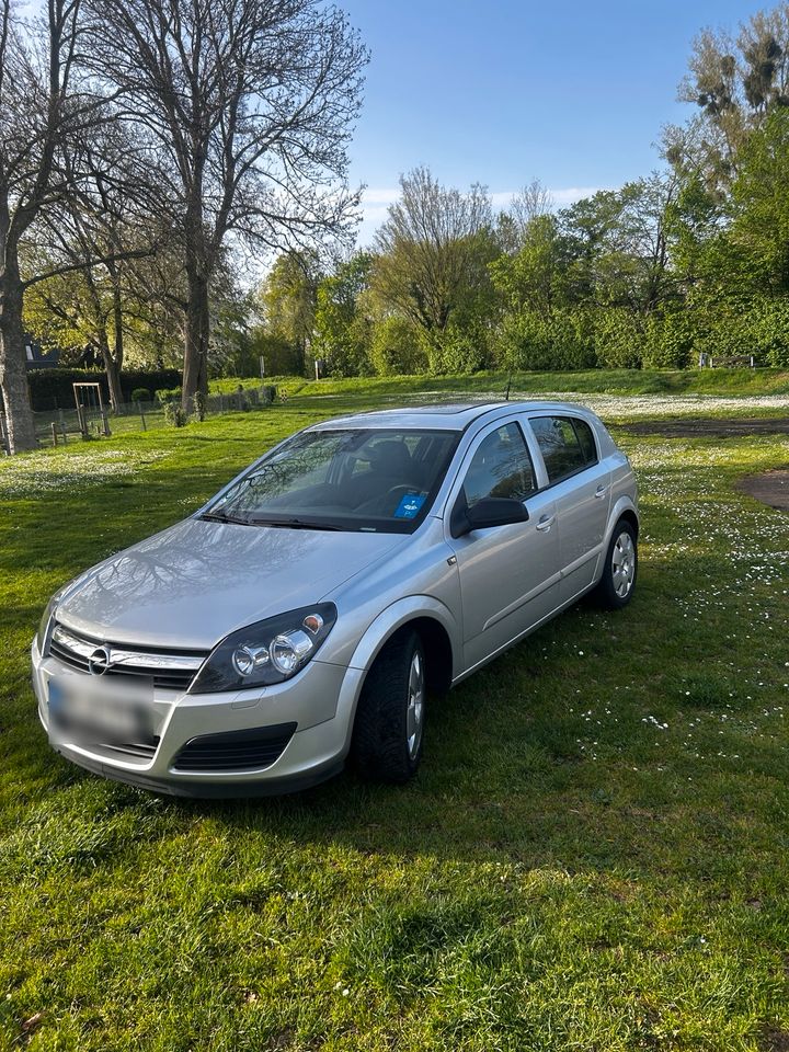 Opel Astra H Lim. Edition in Bergheim