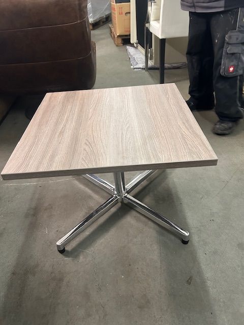 Quadratischer Tisch 60x60 in Haimhausen