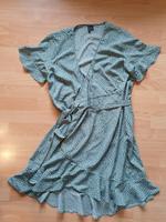 Sommerkleid VERO MODA Gr. L grün mit Punkten Bayern - Ahorntal Vorschau