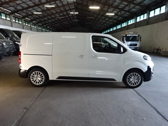 Opel Vivaro Kasten Edition M Assistenz-Paket in Eilenburg