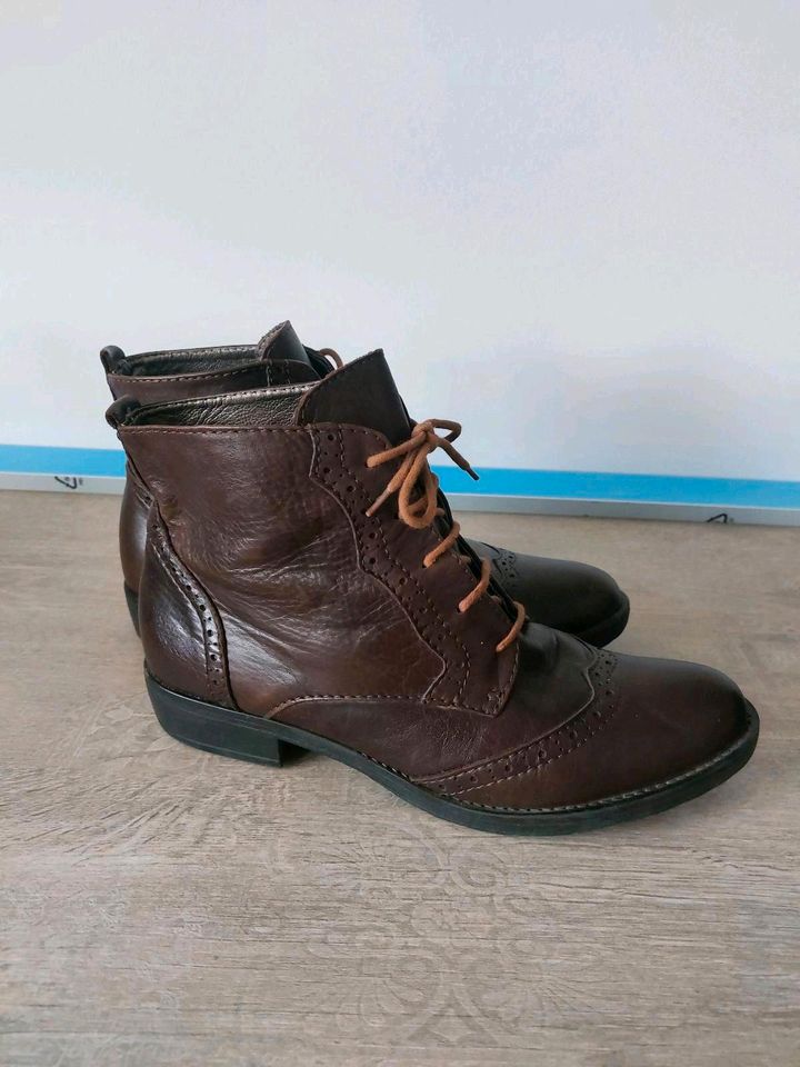 Zara Elisa Chelsea Boots Stiefeletten leder budapest Braun 39 neu in Menden