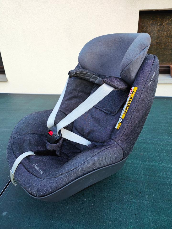 Maxi Cosi Kindersitz mit 2wayFix Isofix, 6 Monate - 4 Jahre in Dresden