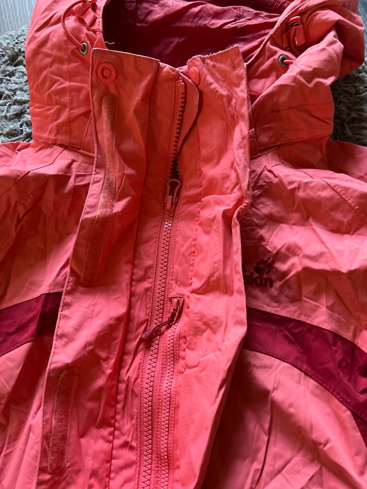 Jack Wolfskin Outdoor Jacke rosa rose Gr.M in Contwig