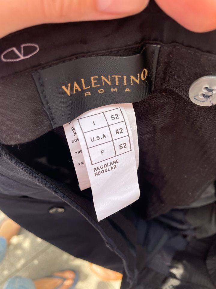 Valentino Anzug Herren dunkel blau  52 in Düsseldorf