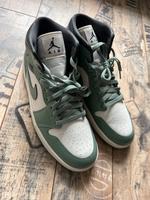 Nike Air Jordan 1 Hi Green Neu Gr 44 Sneaker Hessen - Rödermark Vorschau