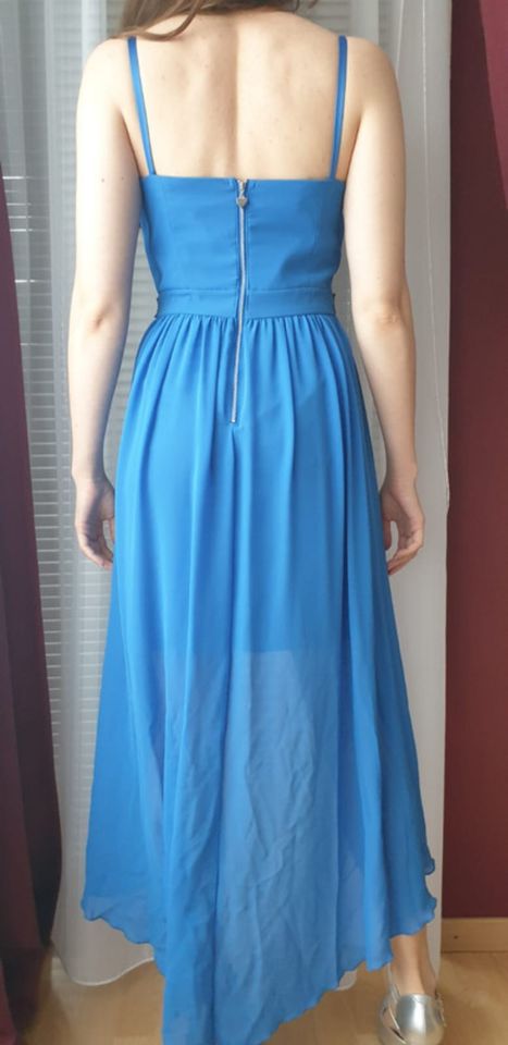 blaues Abendkleid, Ballkleid, Kleid mit Glitzersteinchen, Abiball in Hamburg