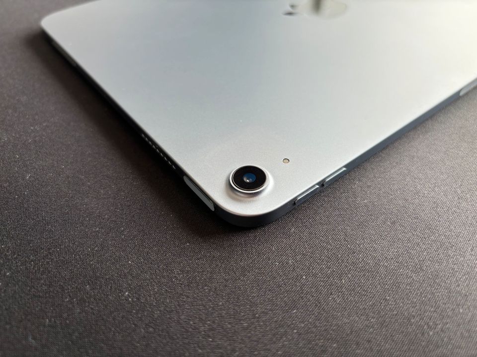 iPad Air 4 WiFi mit 64GB in blau und OVP+MOFT Hülle, Glas & Stift in Gütersloh