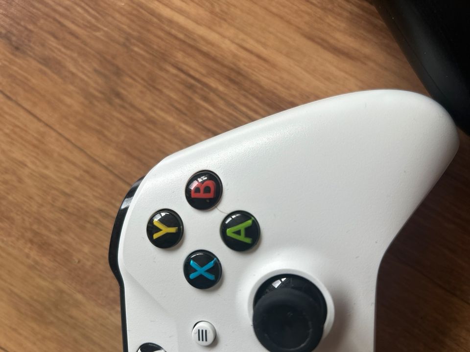 Xbox One S Konsole in Schmallenberg