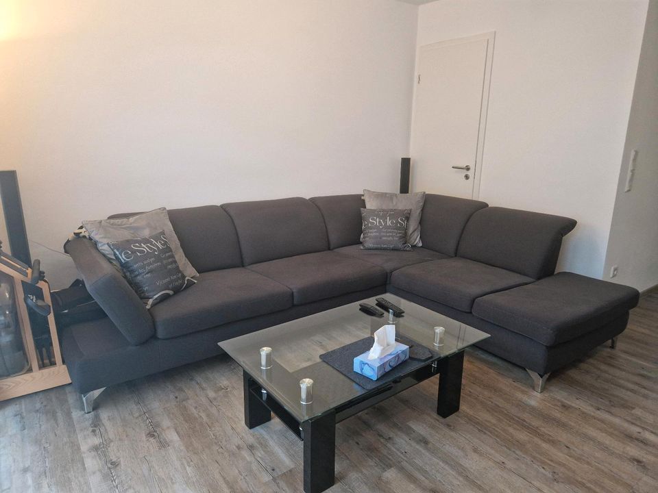 L-Sofa mit Sitztiefenverstellung in Lingen (Ems)