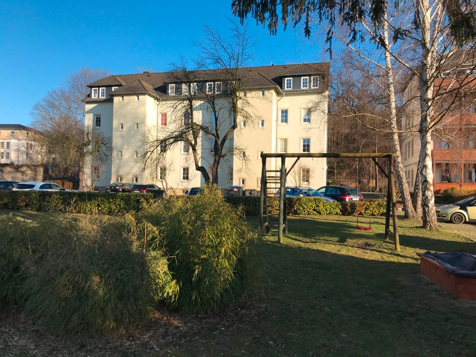 Für die kleine Familie - 3 Zimmer im Dachgeschoss! Stellplätze und großer Gemeinschaftsgarten im Innenhof in Pirna