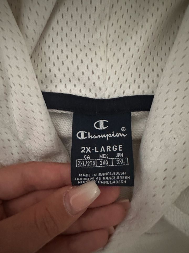 Champion Pullover 2XL in Hamburg