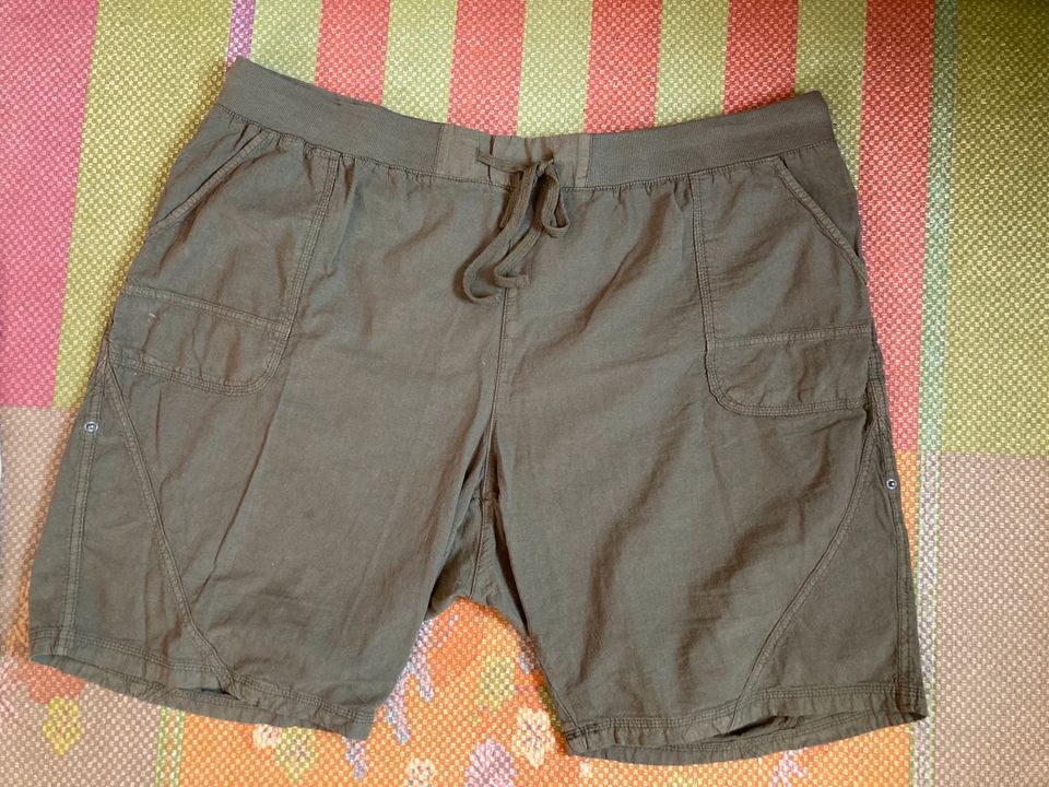 3 ZIZZI Shorts kurze Hose Gr. XL in rosa, beige und grün SETPREIS in  Schleswig-Holstein - Fleckeby | eBay Kleinanzeigen ist jetzt Kleinanzeigen