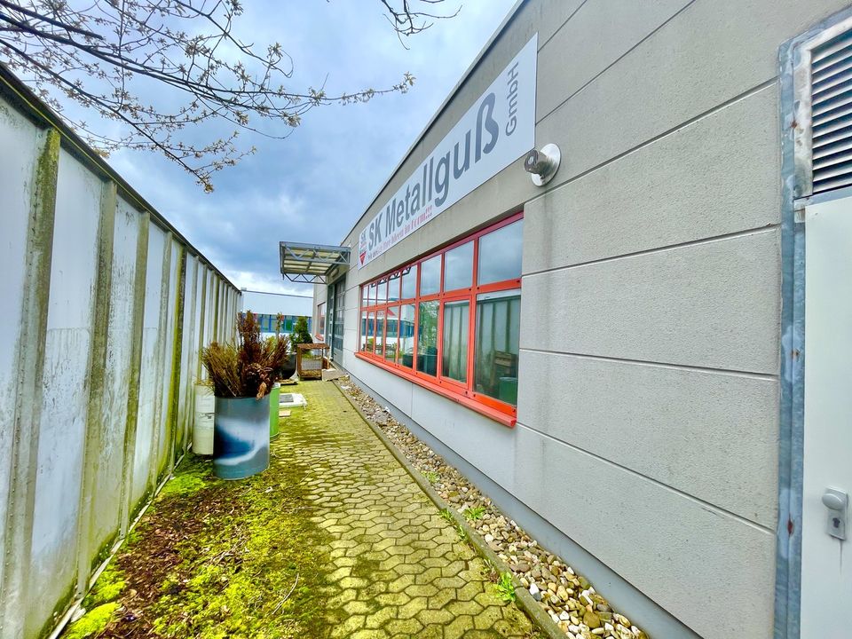 Industriehalle mit Büro- und Sozialeinbauten in Velbert