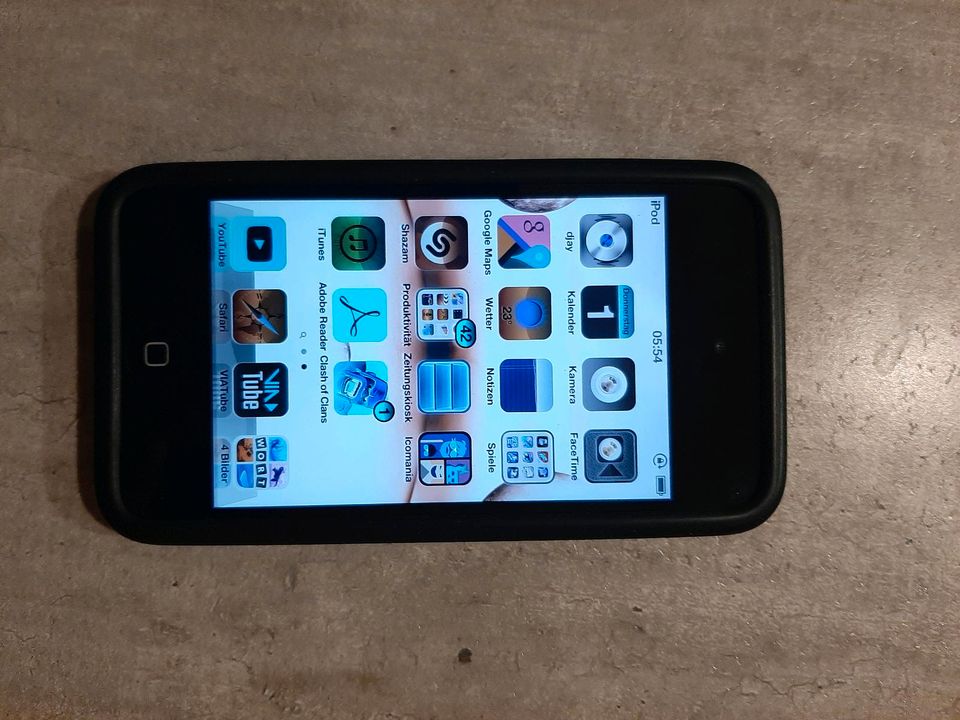 Apple iPod Touch 4. Generation 32 GB, mit Hülle in Großaitingen