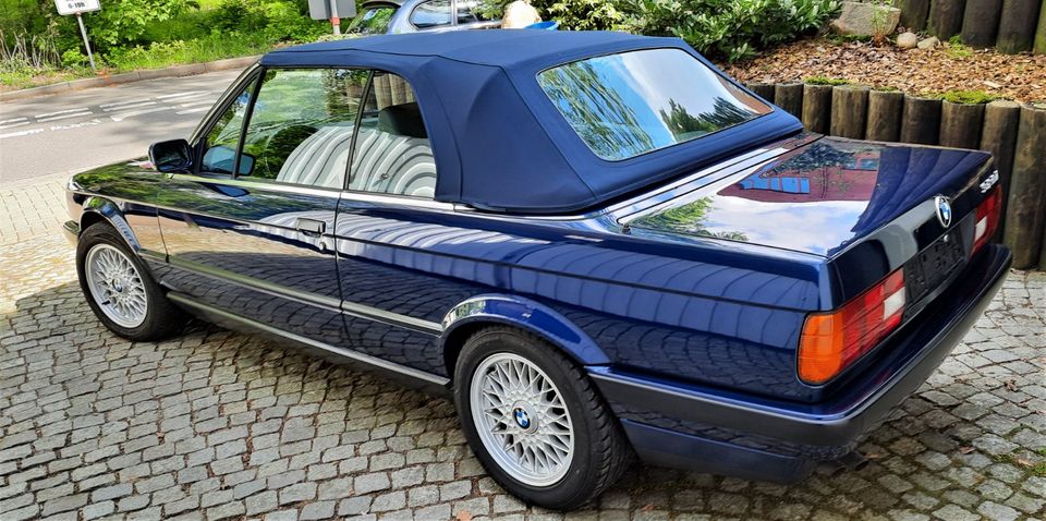 BMW E30 Cabrio 320i '93 Bestzustand 57045 KM mauritiusblau-met. in Rosengarten