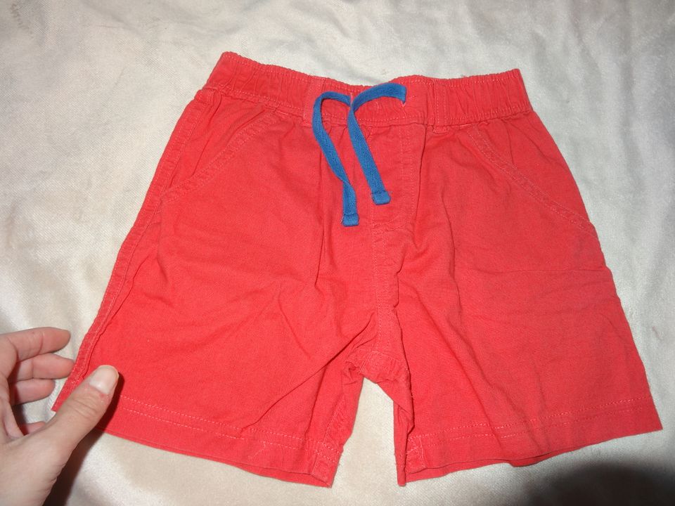 Hosen Jungen Sommer kurz Stoff 3 Stück Gr.98-104 in Radebeul