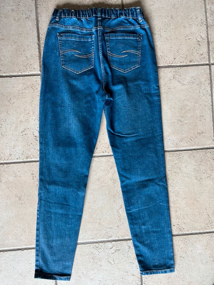 S. Oliver Ankle-Jeans Mom Jeans Gr. 164, Jogger, blau, neuwertig in Horst (Holstein)