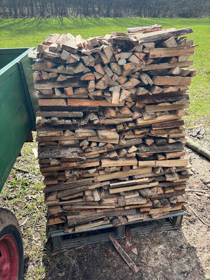 Brennholz ofen fertig in Niederalben