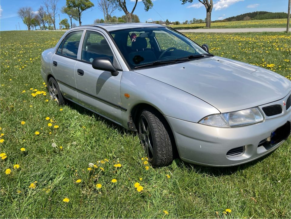 Mitsubishi Carisma DA0 1,6 in Zschorlau