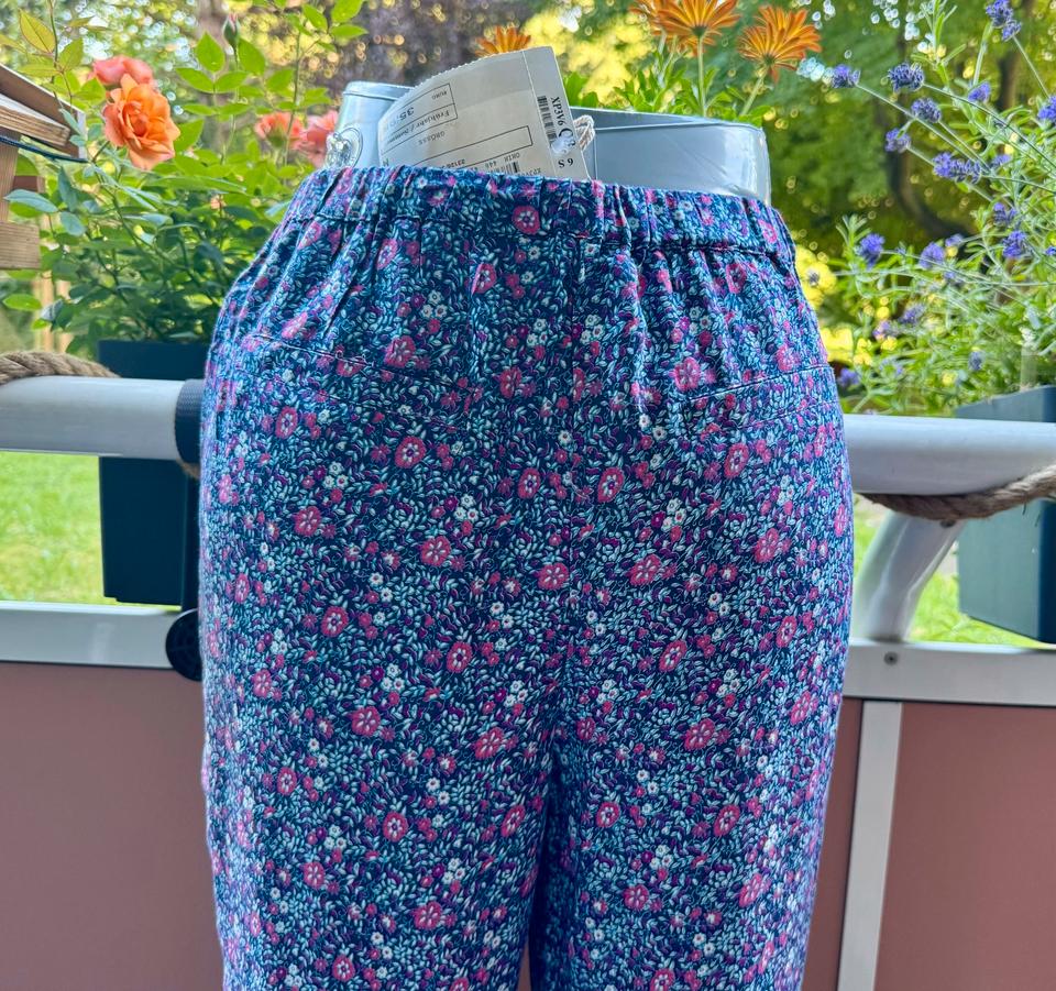 Lange fliessende Sommerhose Millefleurs #neu Gr. M - mit Gummizug in Mainz