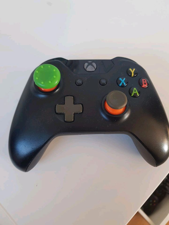 Xbox one mit einem Controller in Menden