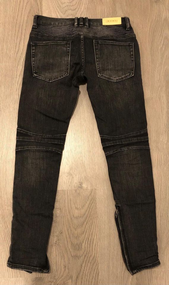 mnml Jeans schwarz Gr 28 in Niederzier