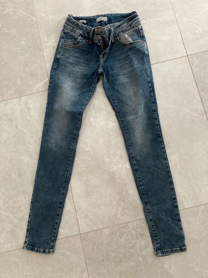 LTB Jeans Julita W27 L30 blau in Pfungstadt