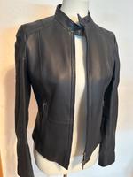 Neuwertige Boss Damen Lederjacke schwarz, Größe 36, NP: 399 EUR Nordrhein-Westfalen - Mettmann Vorschau
