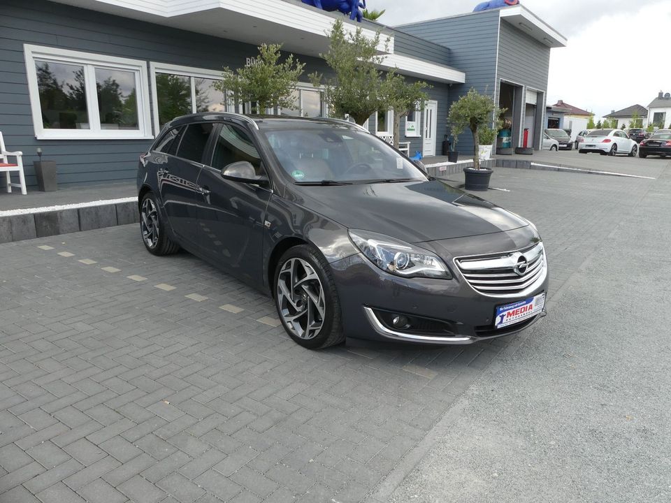 Opel Insignia A Sports Tourer Sport, Automatik in Magdeburg