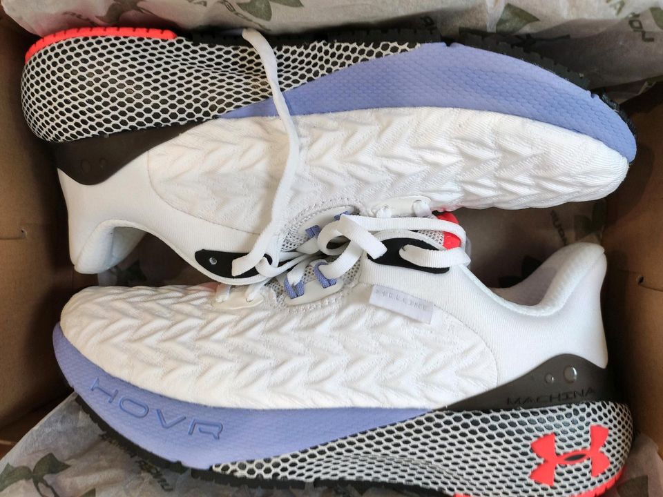 Under Armour Sneaker  HOVR Schuhe Gr. 38 neu in Wuppertal