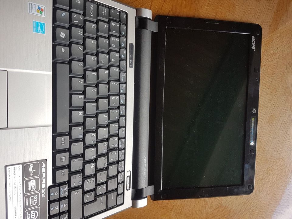 Acer One Windows XP! 10.1 inch. Mini laptop in Kranenburg