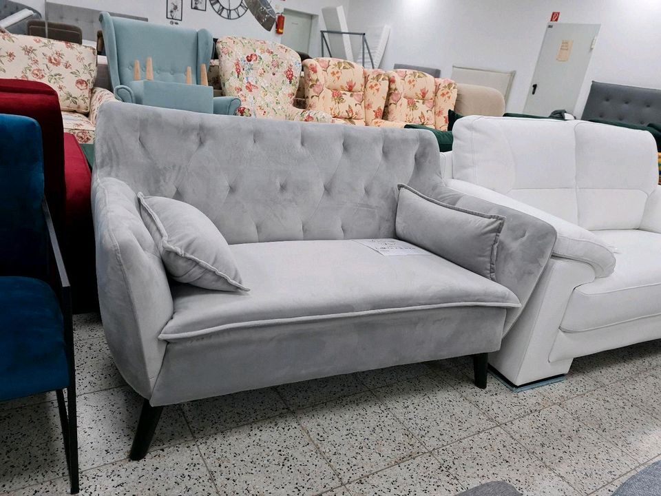 Sofa Couch 2-Sitzer Möbel UVP 639€ in Herbstein
