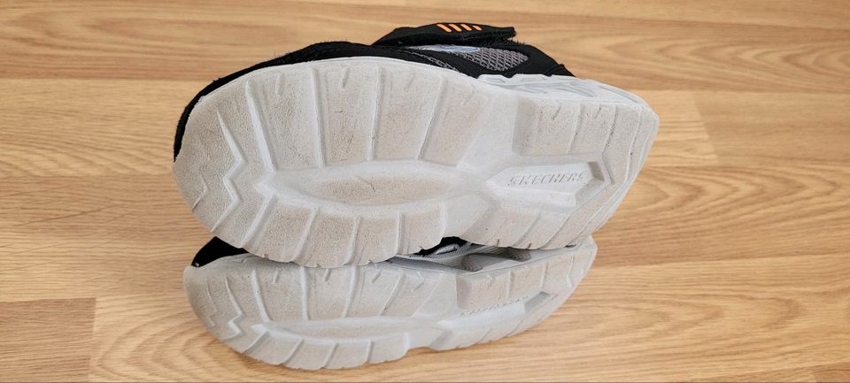 Skechers S-Lights Sneaker Schuhe Gr. 25 in Salzgitter