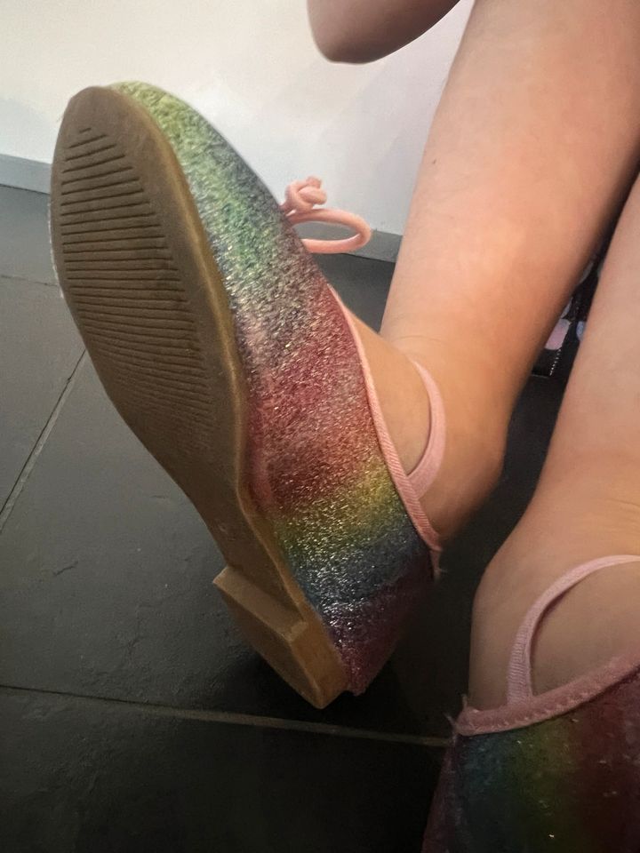 Glitzer-Ballerinas, Regenbogen-Glitzer-Schuhe,Gr. 28 in Blieskastel