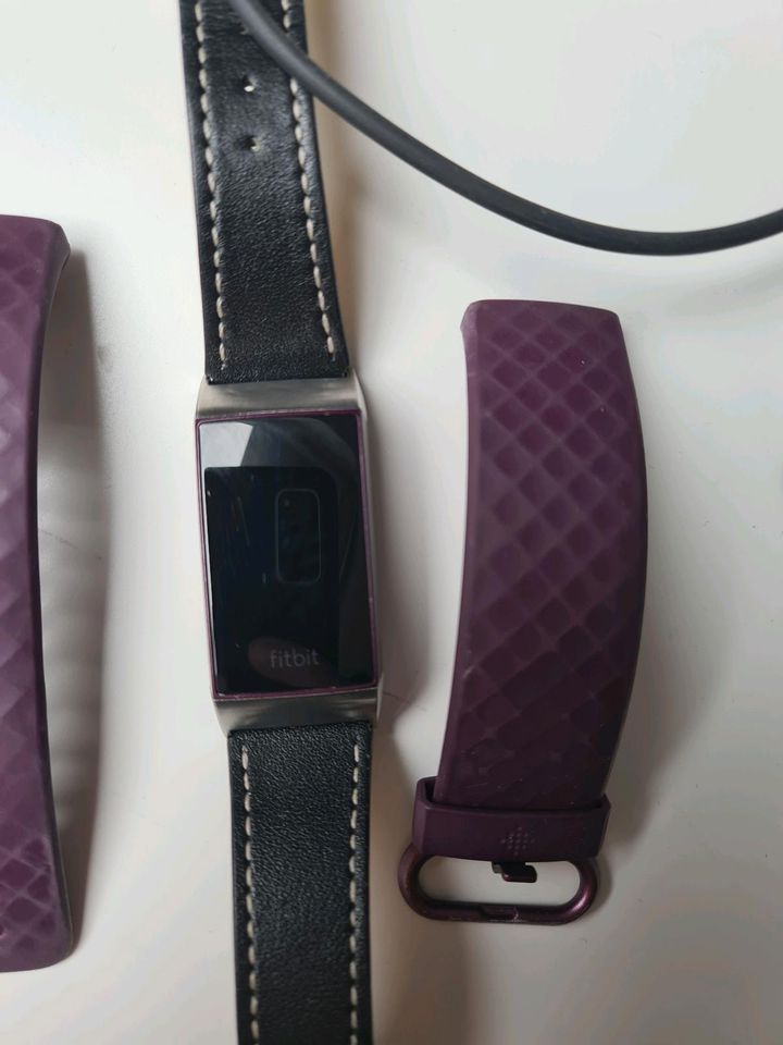 Fitbit Charge 4 in Pfullingen